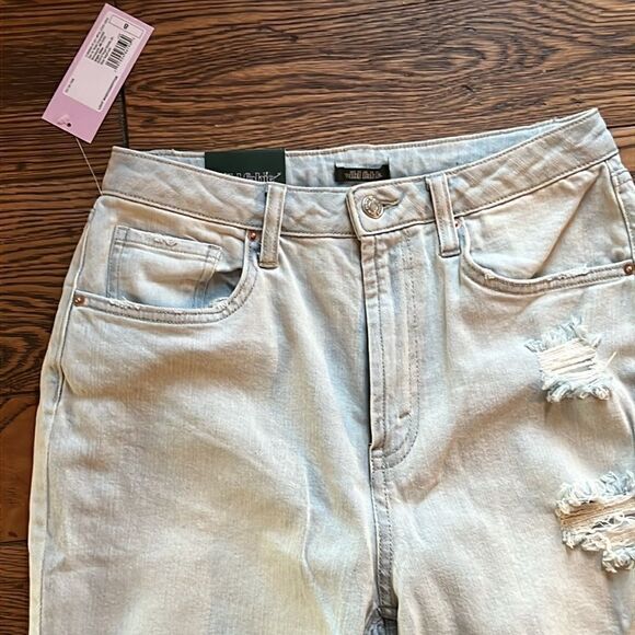 NWT! Wild Fable Distressed Super High Rise Mom Jeans C16 - Picture 4 of 10
